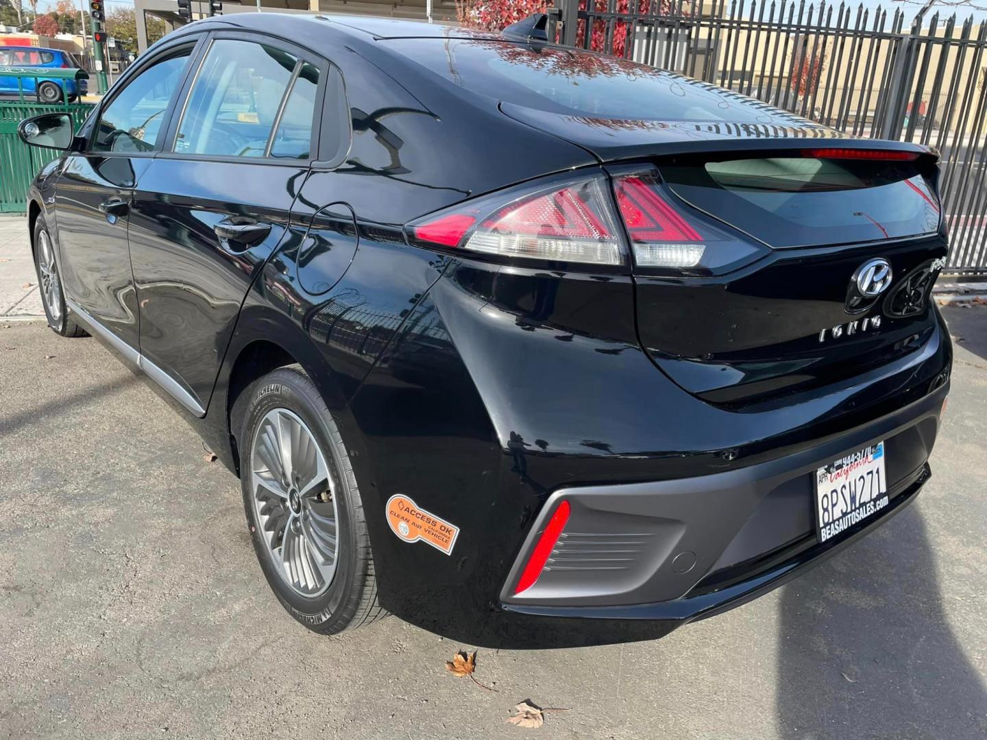 2020 BLACK /GRAY Hyundai Ioniq Plug-In Hybrid (KMHC65LD8LU) , located at 744 E Miner Ave, Stockton, CA, 95202, (209) 944-5770, 37.956863, -121.282082 - Photo#10